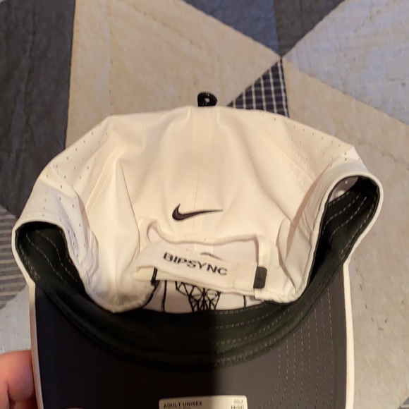 Nike dry fit hat - Picture 2 of 3